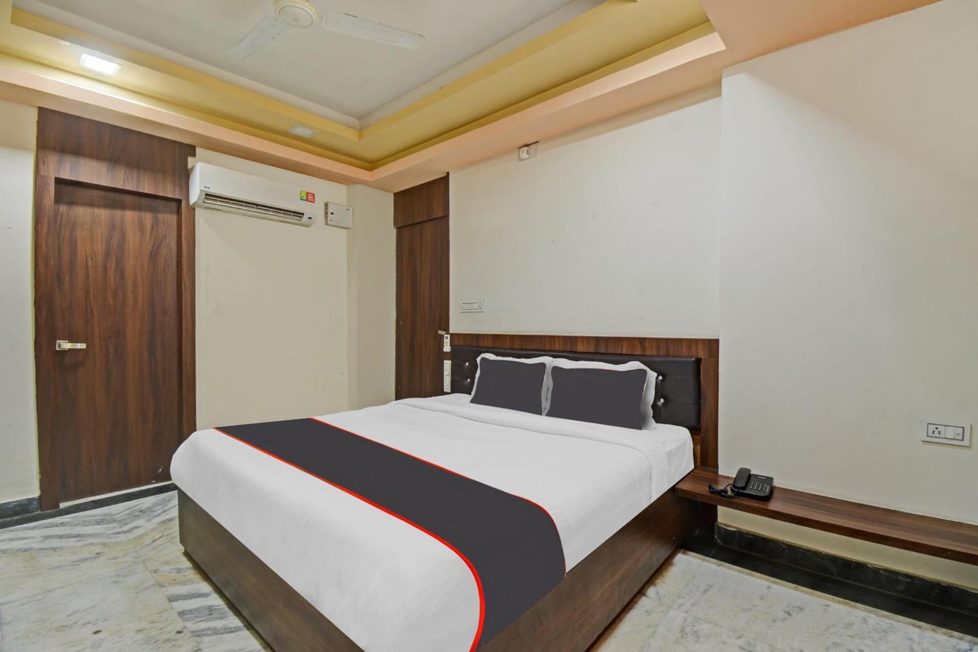 Hotel Collection O The Sunrise Udaipur Exterior foto